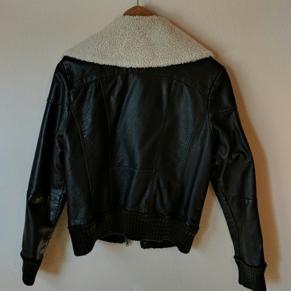 SOLD Xhilaration bomber jacket - Picture 4 of 7